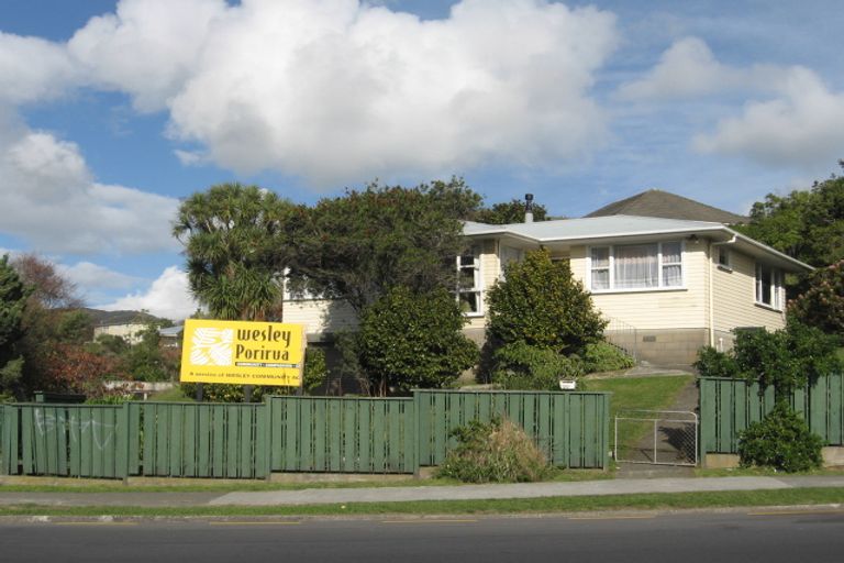 Photo of property in 206 Mungavin Avenue, Cannons Creek, Porirua, 5024