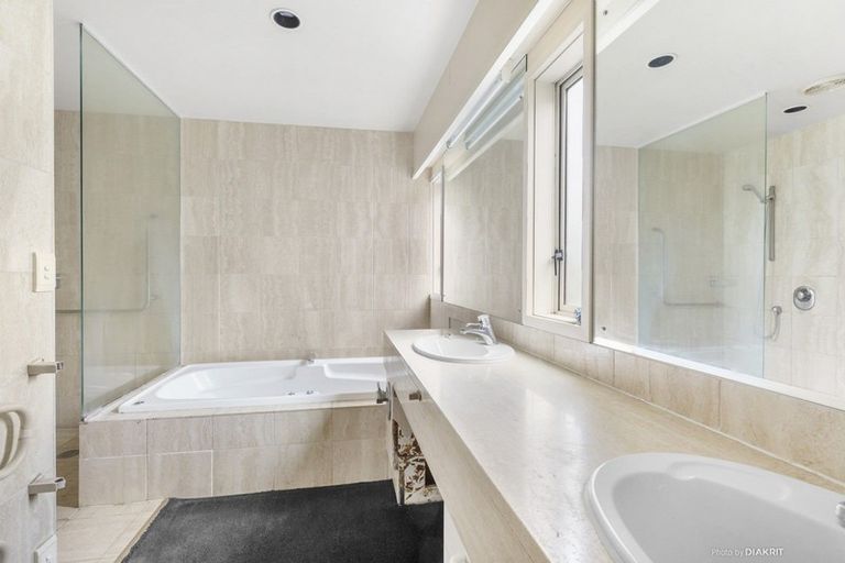 Photo of property in 100 Hill Street, Thorndon, Wellington, 6011