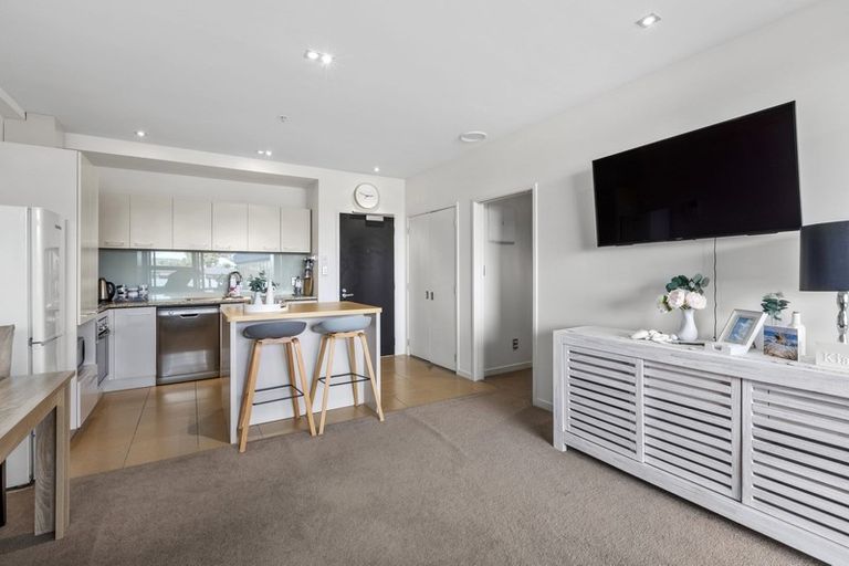 Photo of property in Maison Apartments, 108/16 Huron Street, Takapuna, Auckland, 0622