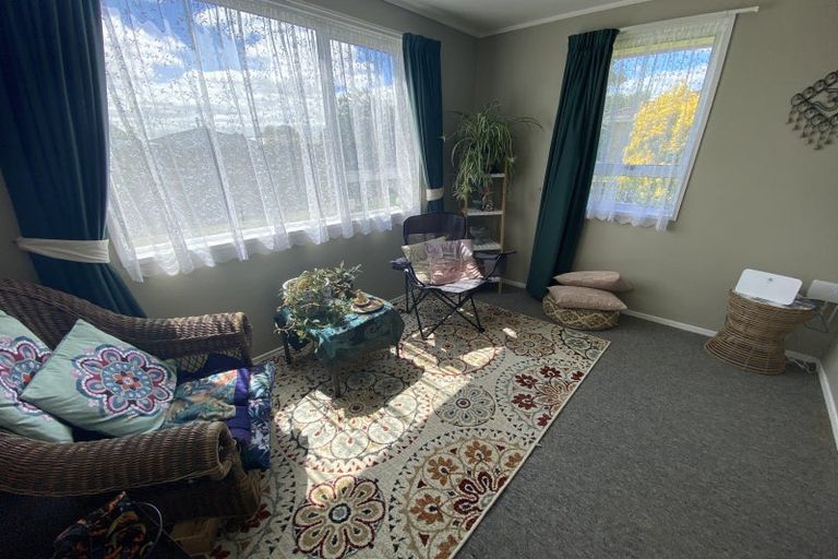 Photo of property in 11 Otaki Place, Westbrook, Palmerston North, 4412