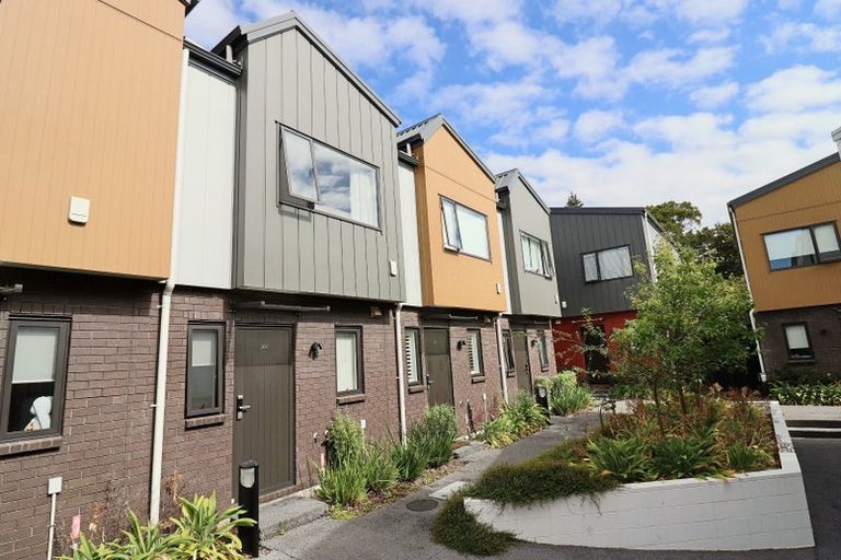Photo of property in 22 Toanga Place, Mount Wellington, Auckland, 1062