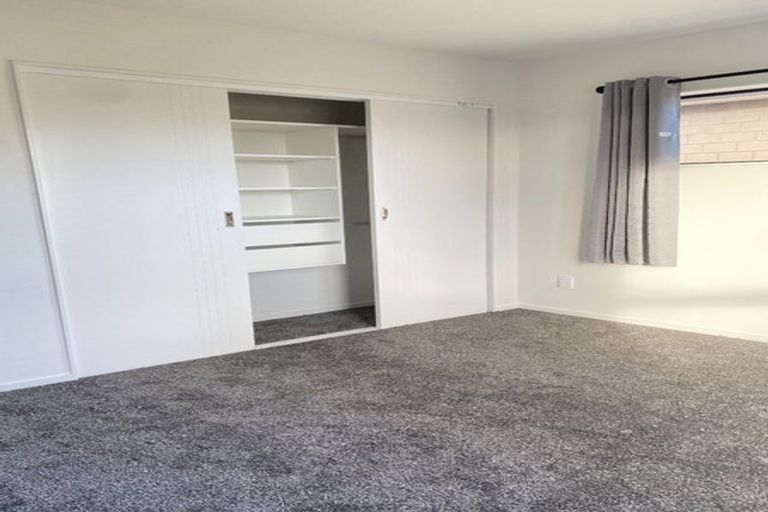 Photo of property in 50b Barbados Drive, Unsworth Heights, Auckland, 0632