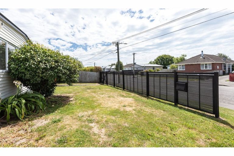 Photo of property in 15 Bronwyn Street, Mairehau, Christchurch, 8052