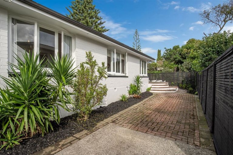 Photo of property in 1/41 College Road, Northcote, Auckland, 0627