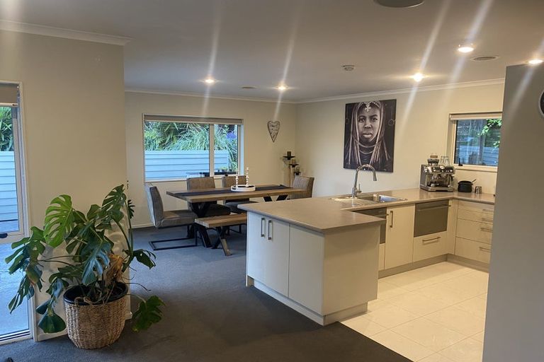 Photo of property in 41b Karina Road, Merrilands, New Plymouth, 4312