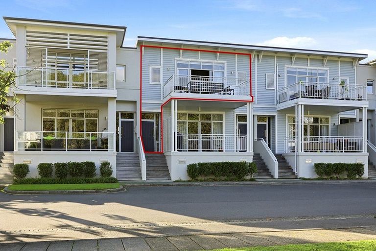 Photo of property in 12 Parkside Drive, Orewa, 0931