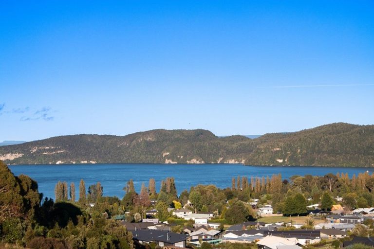 Photo of property in 42 Kittyhawk Drive, Kinloch, Taupo, 3377