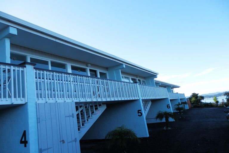 Photo of property in 10 Coutts Avenue, Paihia, 0200