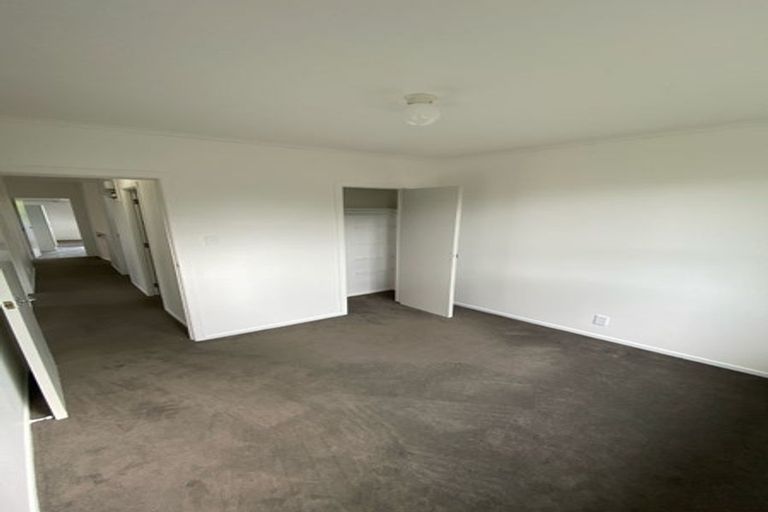 Photo of property in 51 Hepburn Road, Glendene, Auckland, 0602