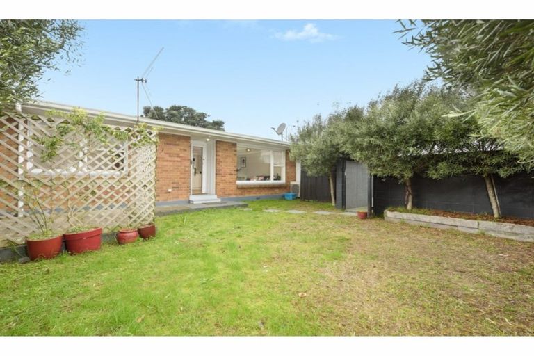 Photo of property in 2/566 Maunganui Road, Mount Maunganui, 3116