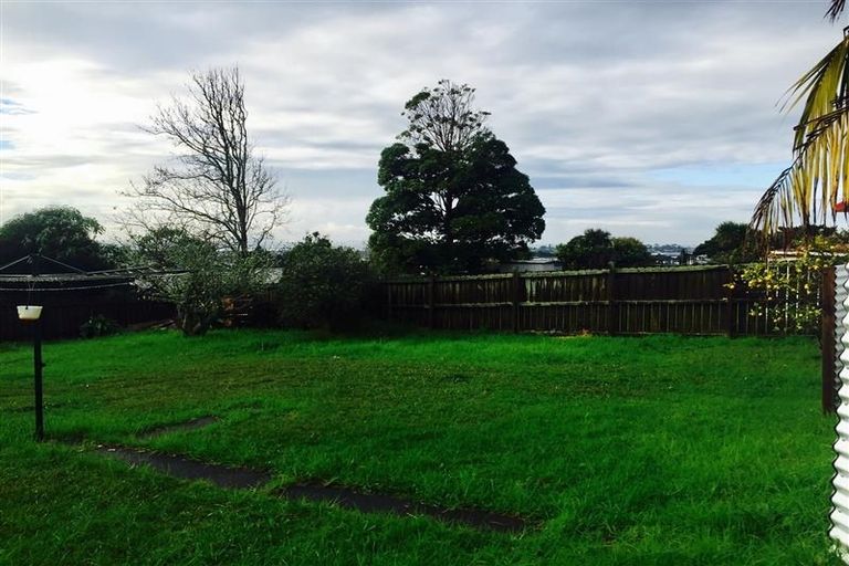 Photo of property in 8 Chorley Avenue, Massey, Auckland, 0614