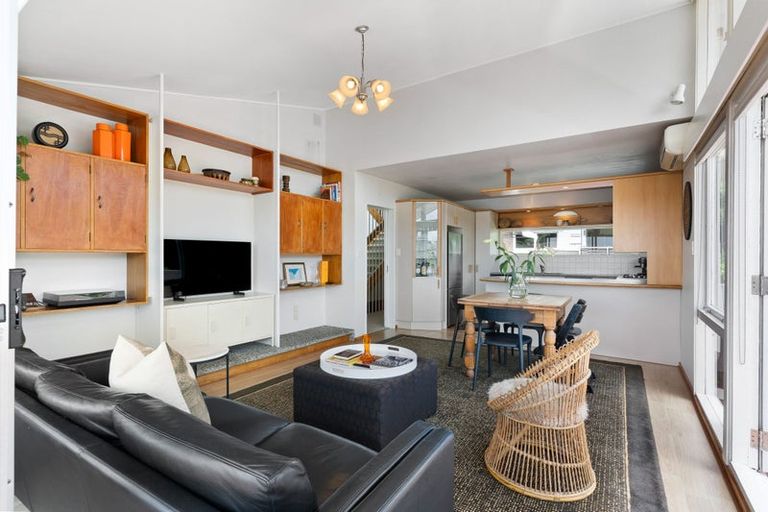 Photo of property in 31 Mcdowell Crescent, Hillcrest, Auckland, 0627