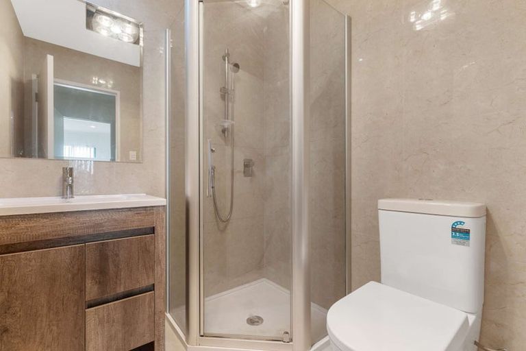 Photo of property in 9 Lovely Lane, Manurewa, Auckland, 2102