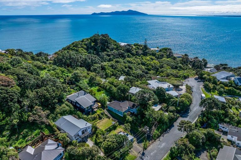 Photo of property in 20 Rawhiti Road, Pukerua Bay, Porirua, 5026