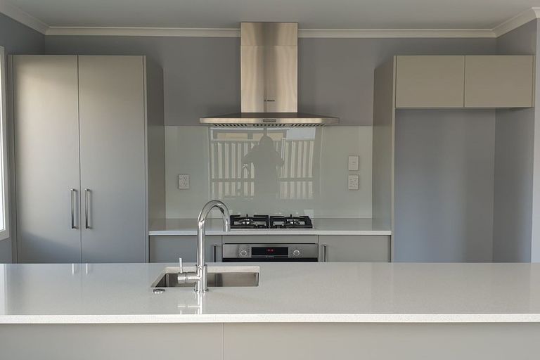 Photo of property in 27 Kaki Drive, Kenepuru, Porirua, 5022