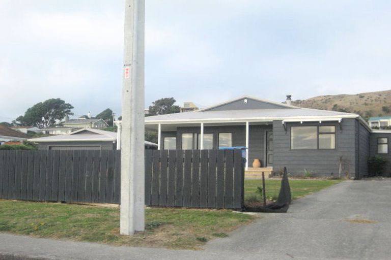 Photo of property in 70 The Parade, Paekakariki, 5034