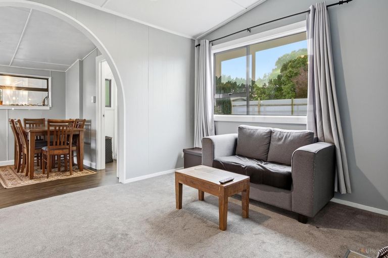 Photo of property in 24 Queen Street, Pareora, 7912