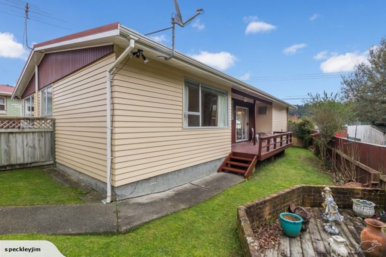 Photo of property in 301 Stokes Valley Road, Stokes Valley, Lower Hutt, 5019