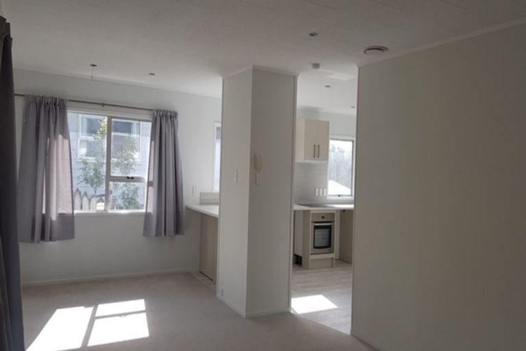 Photo of property in 56 Parrs Cross Road, Henderson, Auckland, 0612