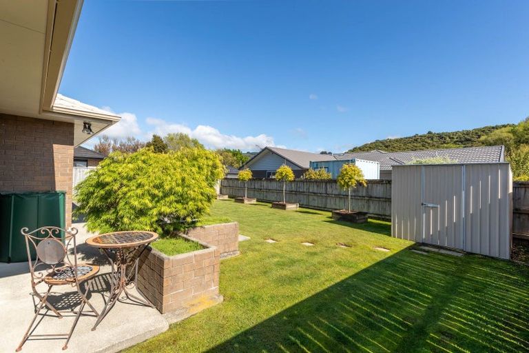 Photo of property in 10 Sunstone Crescent, Brown Owl, Upper Hutt, 5018