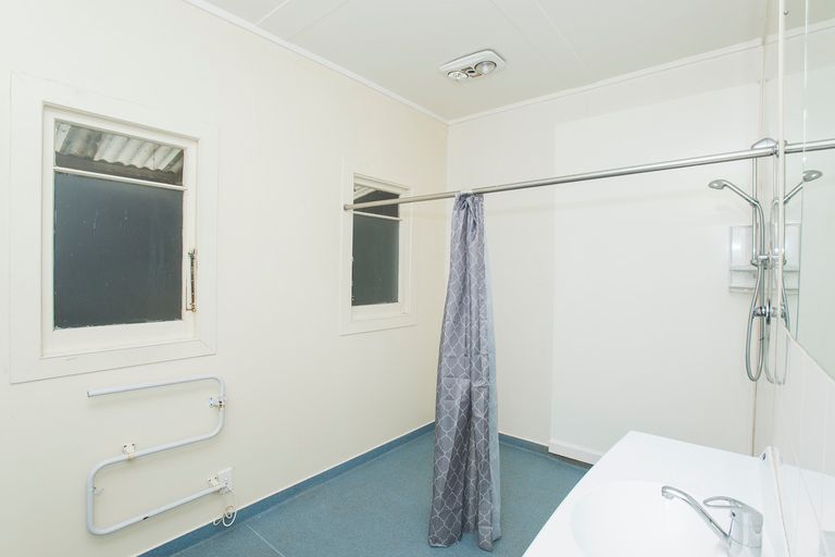 Photo of property in 11 Devery Street, Mangapapa, Gisborne, 4010