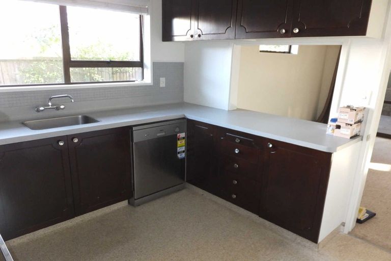 Photo of property in 1/10 Rembrandt Place, Burnside, Christchurch, 8053