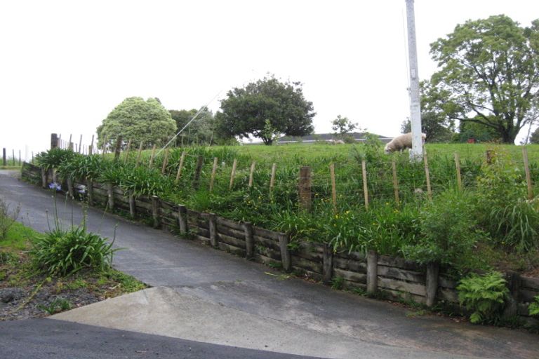 Photo of property in 469 Ponga Road, Opaheke, Papakura, 2584