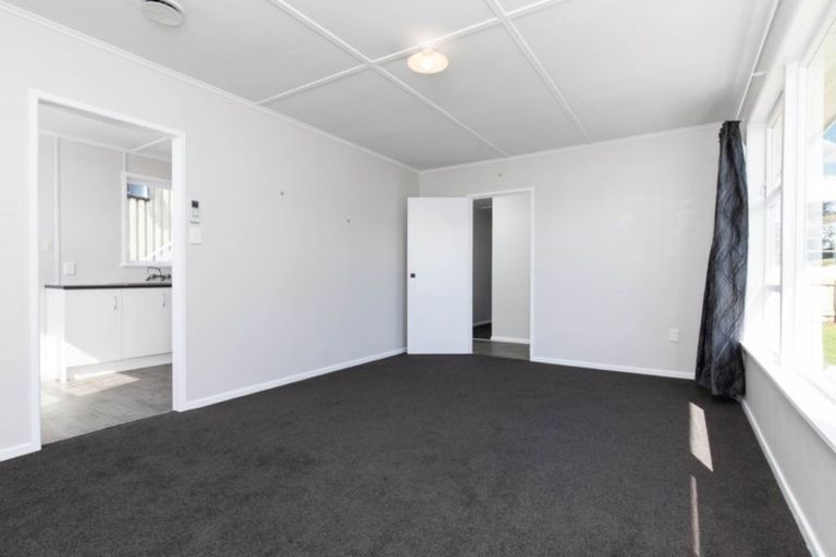 Photo of property in 18 Constable Road, Waiuku, 2123