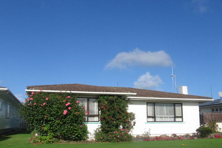 Photo of property in 21 Lancaster Street, Highbury, Palmerston North, 4412