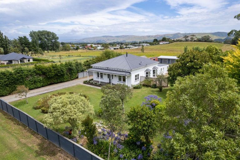 Photo of property in 21 Bevan Street, Woodville, 4920