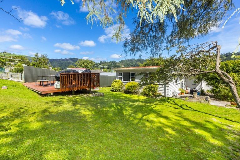 Photo of property in 33 Montgomery Street, Stokes Valley, Lower Hutt, 5019