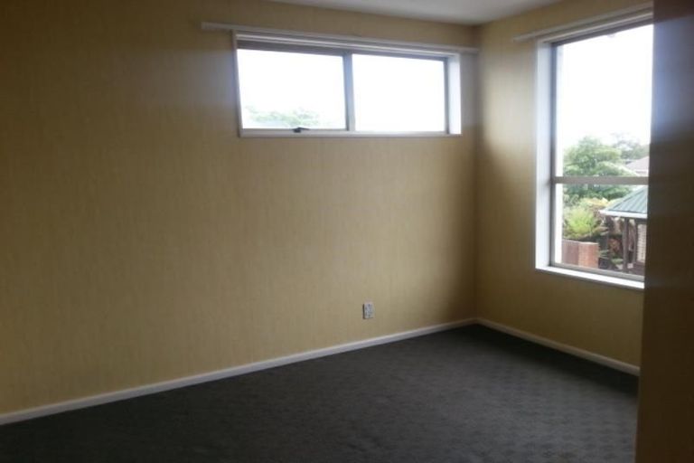 Photo of property in 1/8 Woodstock Place, Russley, Christchurch, 8042