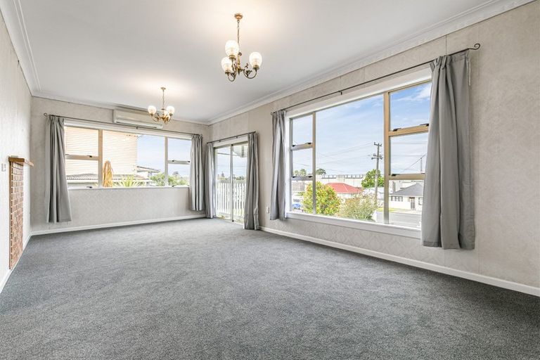 Photo of property in 19 Plunket Avenue, Papatoetoe, Auckland, 2104