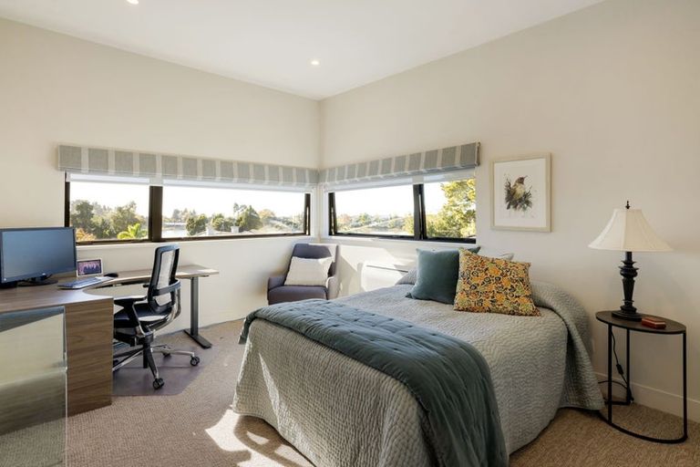 Photo of property in 142 Lake Crescent, Hamilton Lake, Hamilton, 3204