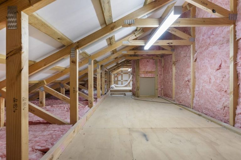 Photo of property in 28 Dawnhaven Drive, Te Atatu Peninsula, Auckland, 0610