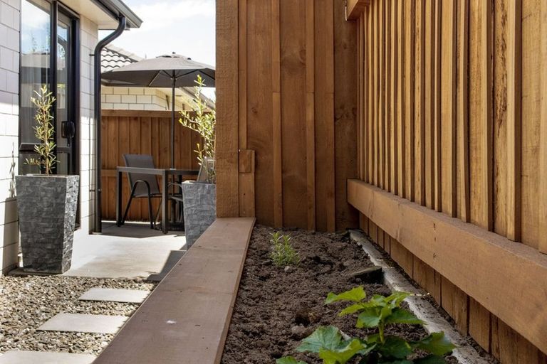 Photo of property in 68 Bert Wall Drive, Omokoroa, 3114