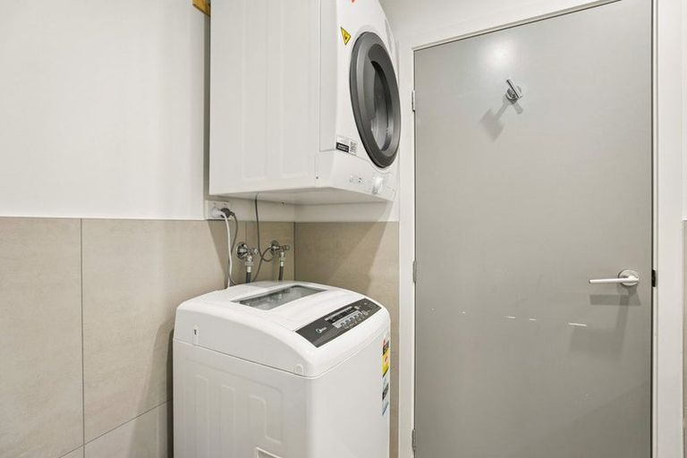 Photo of property in Wyndham Gardens Apartments, 30 Red Oaks Drive, Frankton, Queenstown, 9300