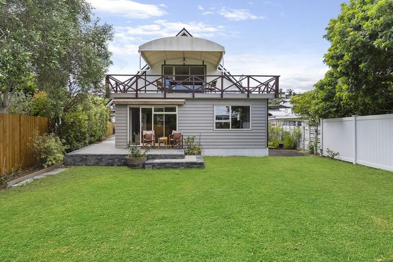 Photo of property in 69b Hattaway Avenue, Bucklands Beach, Auckland, 2012