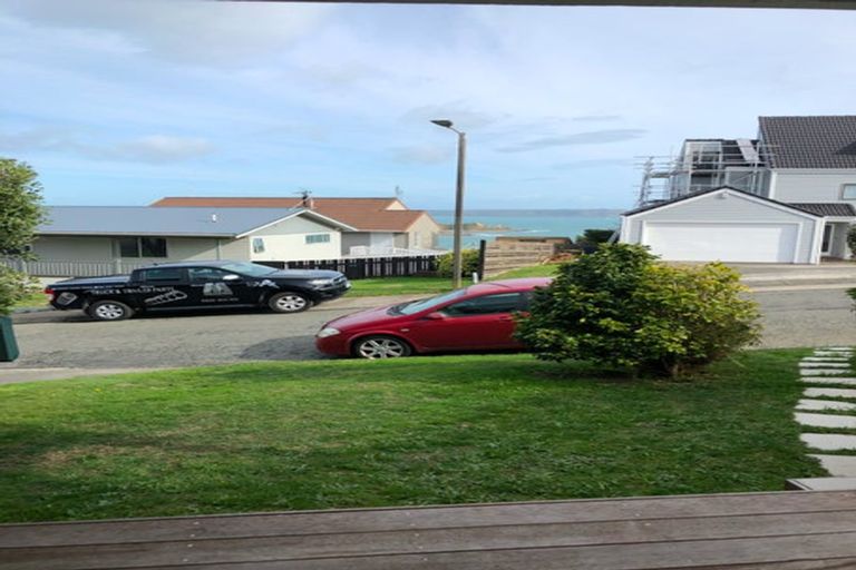 Photo of property in 4 Tregear Place, Camborne, Porirua, 5026