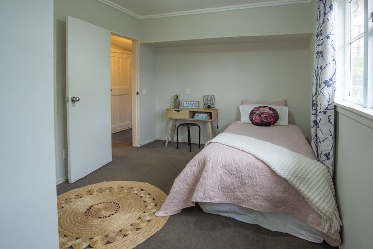 Photo of property in 29 Burden Avenue, Wainuiomata, Lower Hutt, 5014