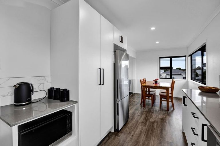 Photo of property in 35 Collins Street, Hawera, 4610