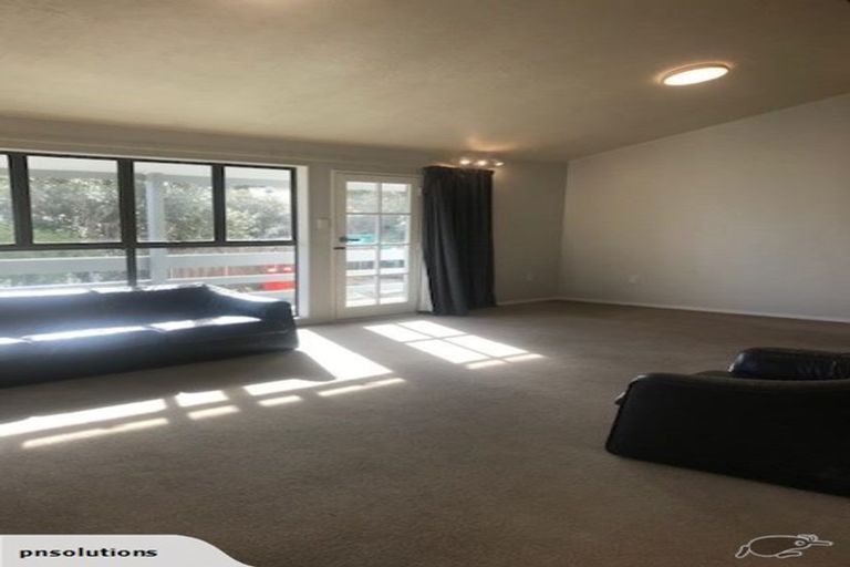 Photo of property in 22 Frobisher Street, Island Bay, Wellington, 6023