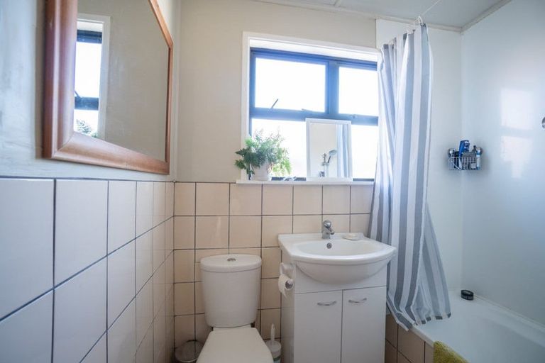 Photo of property in 40 Andrew Avenue, Roslyn, Palmerston North, 4414