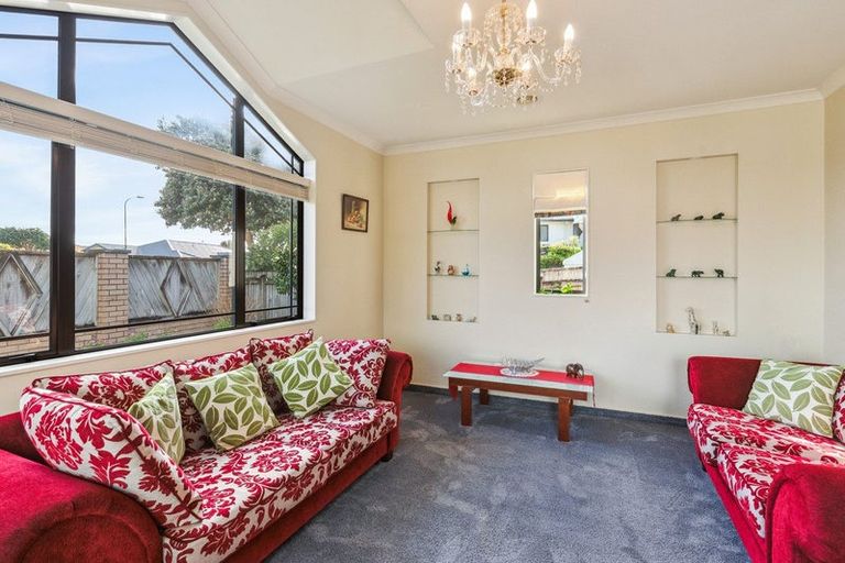 Photo of property in 1 Quadrant Heights, Paraparaumu, 5032