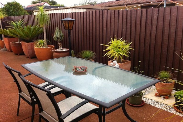 Photo of property in 1/8 Tina Place, Sunnyhills, Auckland, 2010