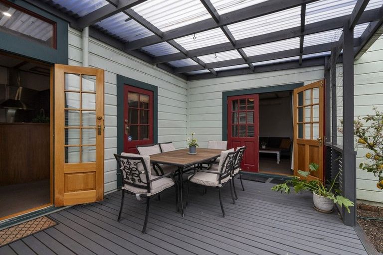 Photo of property in 298 Ruahine Street, Terrace End, Palmerston North, 4410