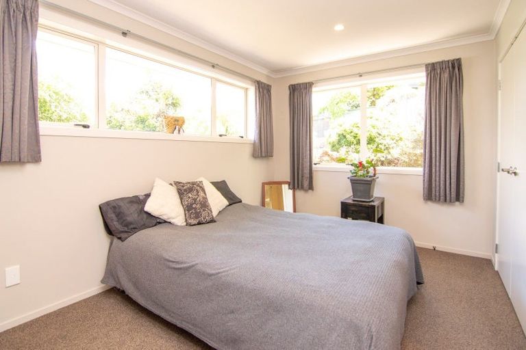Photo of property in 9 Ruapehu Drive, Fitzherbert, Palmerston North, 4410