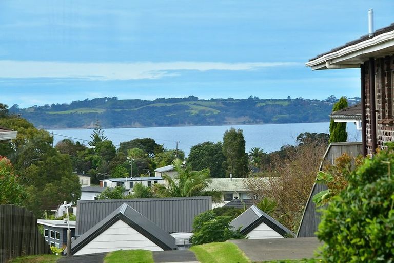 Photo of property in 33a Rosario Crescent, Red Beach, 0932