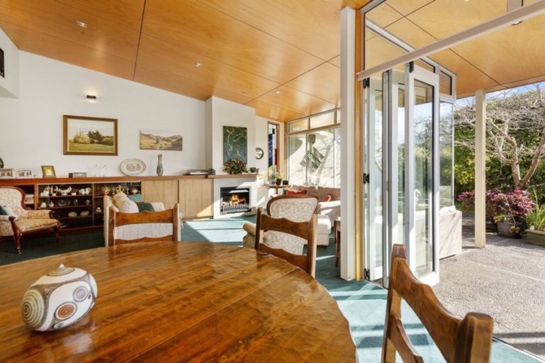 Photo of property in 33 Sylvan Way, Silverstream, Upper Hutt, 5019