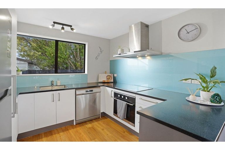 Photo of property in 17a Chadbury Street, Parklands, Christchurch, 8083